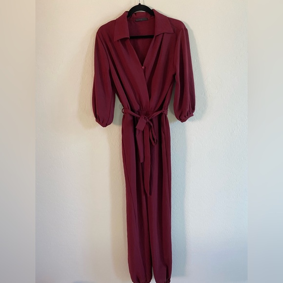 Fraiche by J Tie Waist Satin jumpsuit Women's Small  Surplice V-Neck NWOT ‼️ - Picture 2 of 6